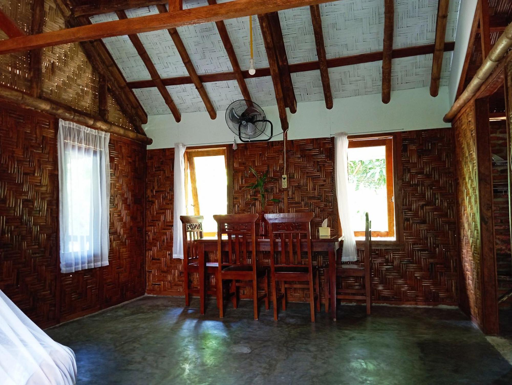 Magpie Homestay & Jungle Trekking Only For Guest Trekking With Us Bukit Lawang Exterior photo